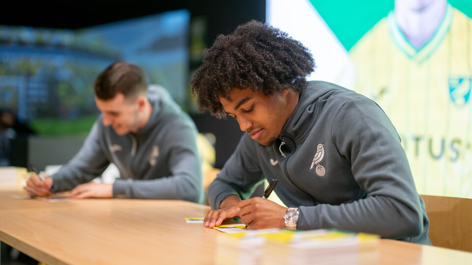 The first team duo held a signing session at the Fan Hub store on London Street to meet fans and sign memorabilia.