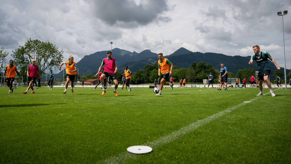Norwich City will hold an open training session at their Grassau training camp on Thursday for fans to attend.