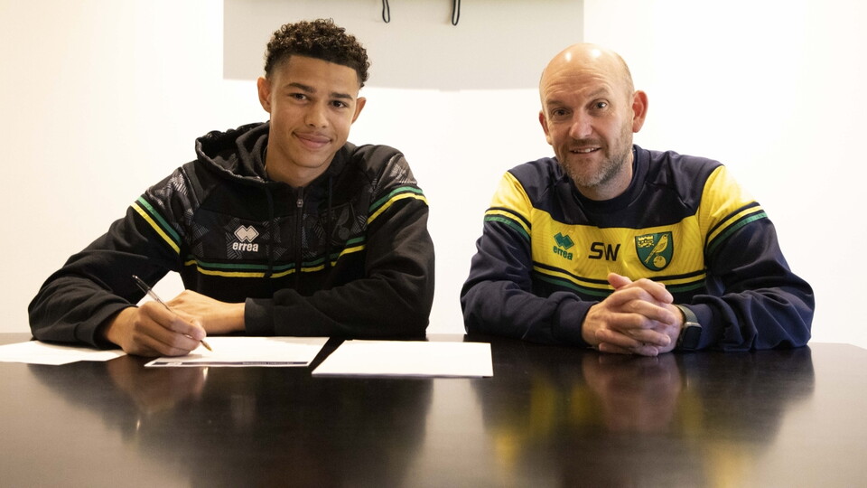 Norwich City Academy defender Jaden Warner has signed his first professional contract with the club, keeping him with the City side until summer 2024, with the option to extend by a further year.