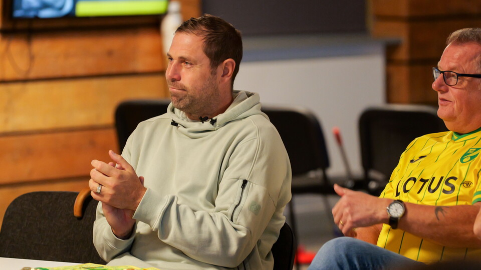Norwich City legend Grant Holt paid a visit to Duncan's Club, the Community Sports Foundation's programme that supports people with dementia.