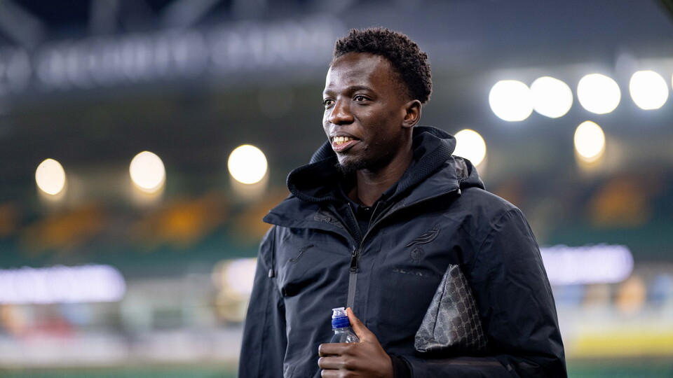 On Thursday, April 9, Norwich City will be hosting a signing session with Papa Amadou Diallo and Grace Riglar at the club's Jarrolds store.