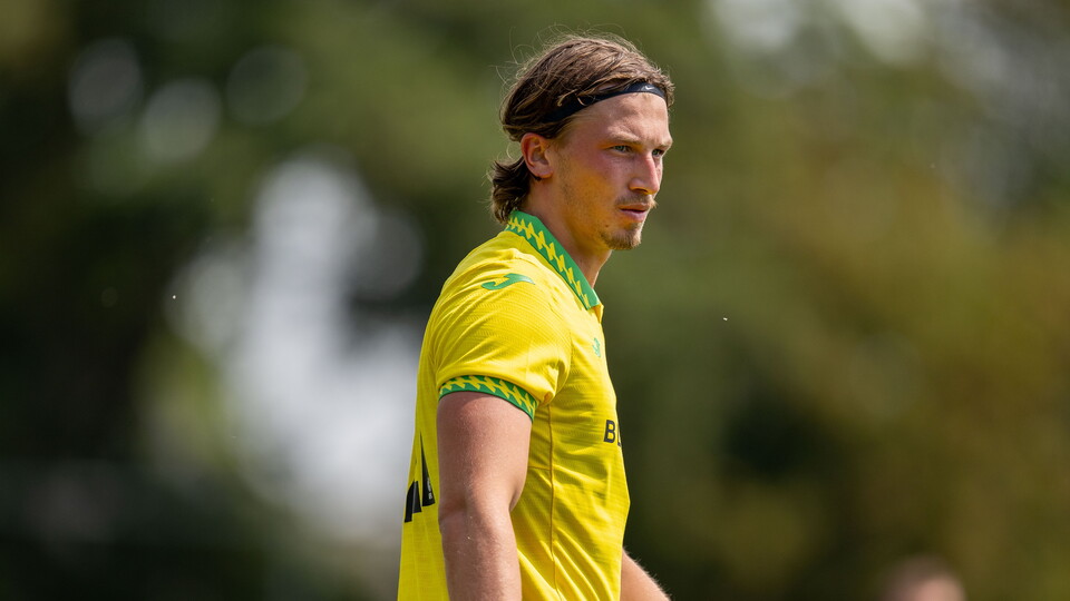 Brad Hills has completed a permanent transfer to League One side Stockport County for an undisclosed fee.