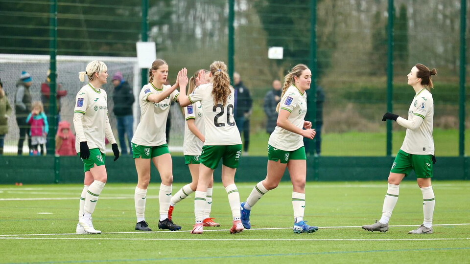 Norwich City Women progress to the next round of the Harrod Sport Women's Cup following a 6-1 win over Aylsham on Sunday afternoon.