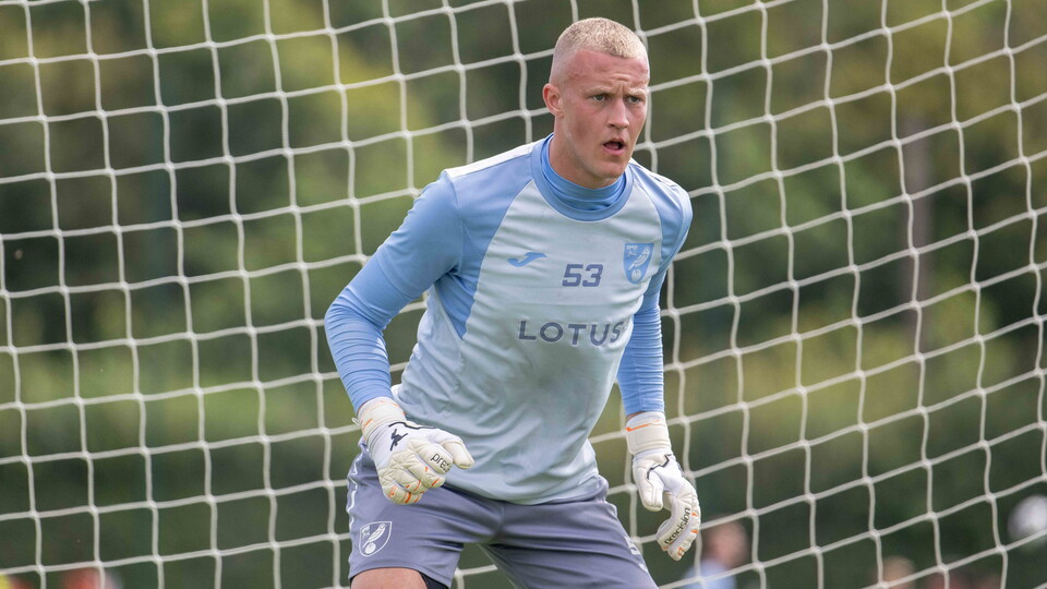 Academy goalkeeper Dylan Berry has joined Southern League Premier South side Hendon on a short-term loan.