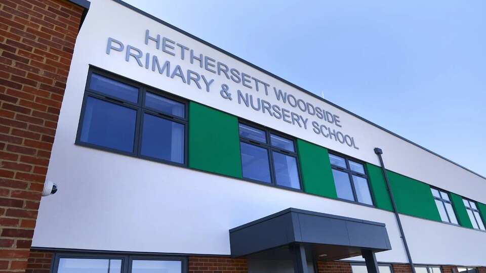 This week, as part of their education programme, Norwich City Academy players visited Hethersett Woodside Primary and Nursery School.