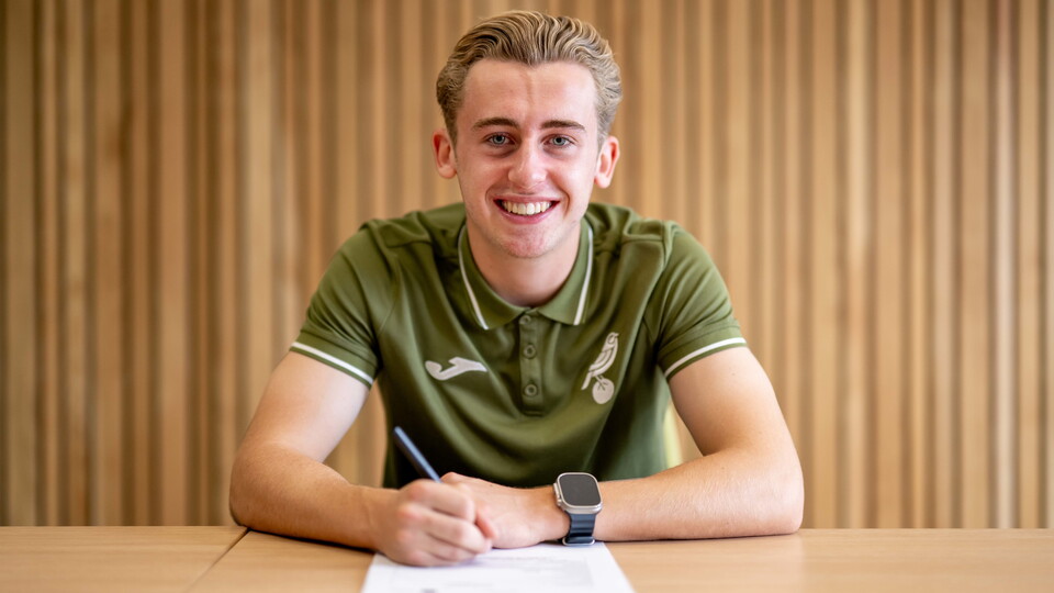 Norwich City academy player Finley Welch has signed new contract, keeping him at the club until 2026, with an option for a further year.