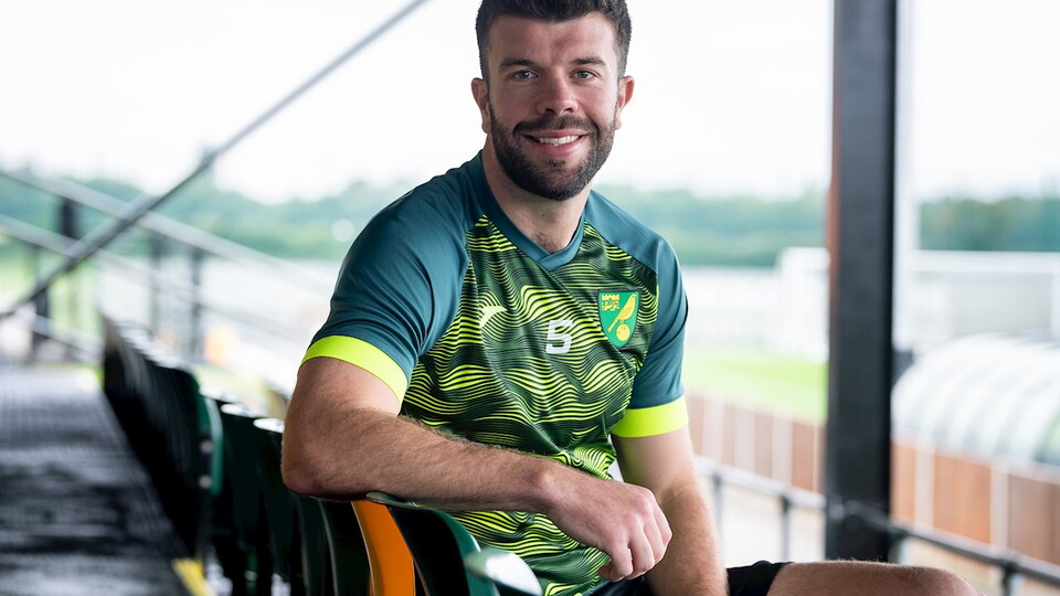 Skipper Grant Hanley says it was a straightforward decision for him to sign a new contract at Norwich City as he feels at home here.