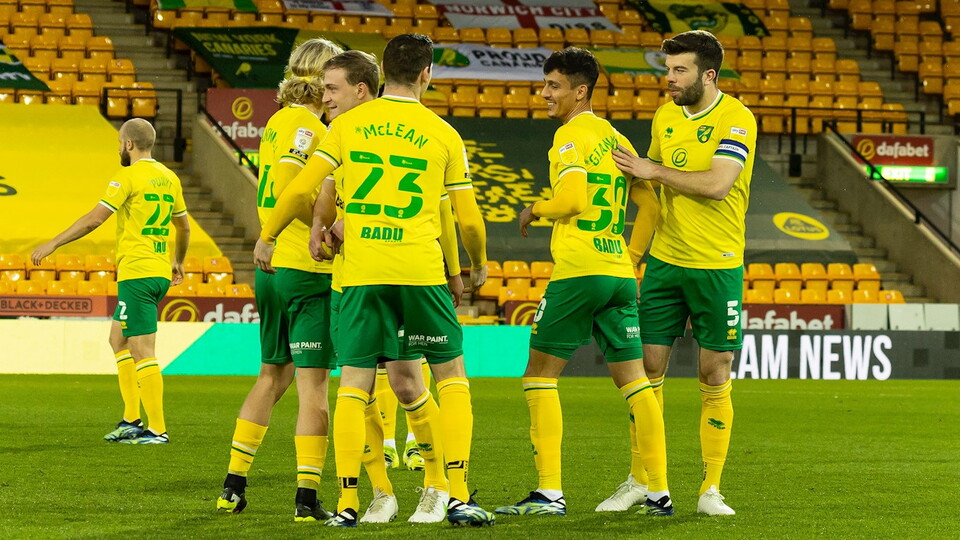 Daniel Farke said that everyone who was involved in the squad for Tuesday's 7-0 win at home to Huddersfield Town is available for Saturday's game at Derby County.