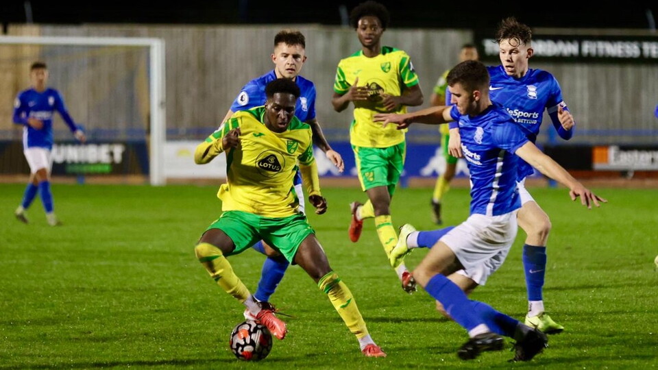 Jon Rowe scored a late goal for Norwich City Under-23s as the Canaries halted a run of three straight Premier League 2 defeats by beating Birmingham City at The Walks