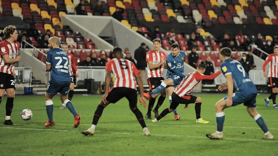 Norwich City extended their unbeaten run to four after their 1-1 draw to Brentford on Tuesday night.