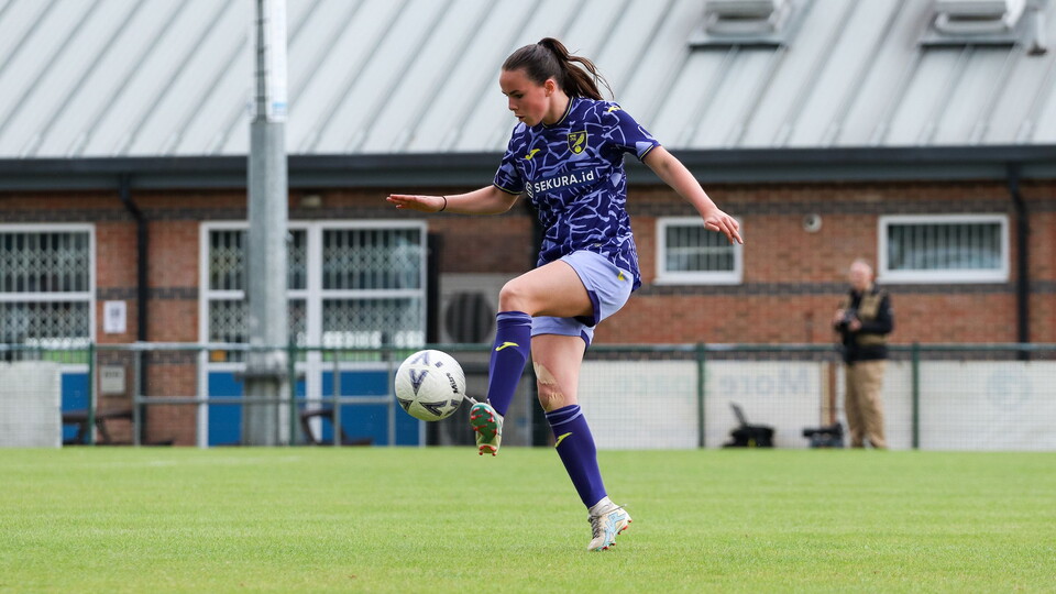 Norwich City Women's Eloise Morran has been called up for a Scotland Women Under-19s training camp.