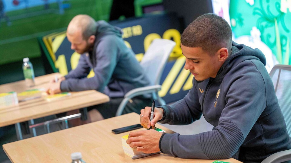 Teemu Pukki and Max Aarons visited the Norwich City Fan Hub today to meet fans, pose for photos and sign memorabilia.