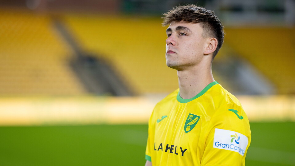 Norwich City have signed Czech Republic international Matěj Jurásek on a five-year deal from SK Slavia Prague.