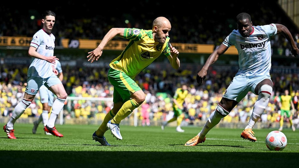 Norwich City were beaten 4-0 at home to West Ham United at Carrow Road.