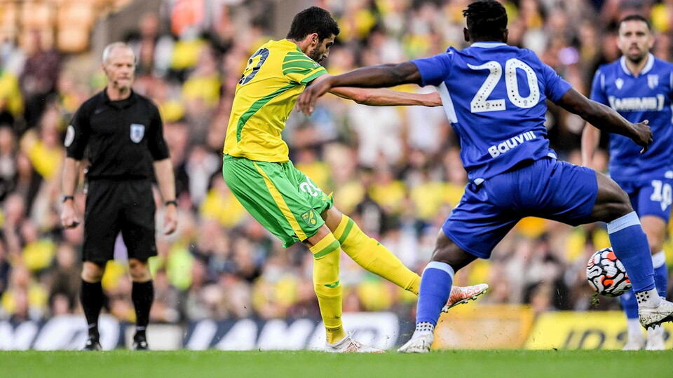 Norwich City cruised to a comfortable pre-season victory over Gillingham as Adam Idah (2), Lukas Rupp, Pierre Lees-Melou and Jacob Sørensen netted in front of fans at Carrow Road.
