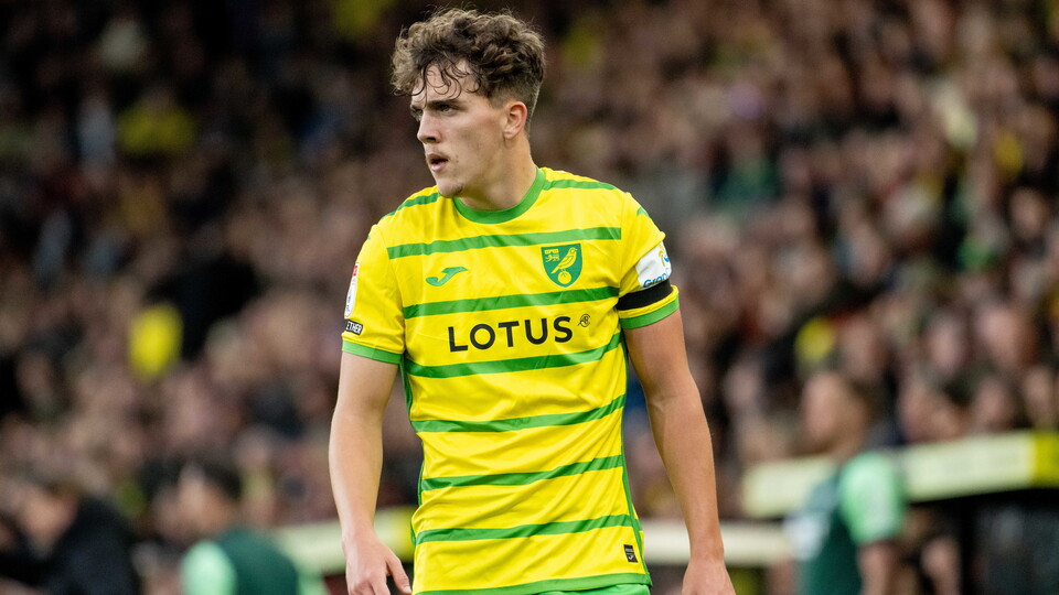 Tony Springett has joined Sky Bet League One side Northampton Town on loan for the rest of the season.