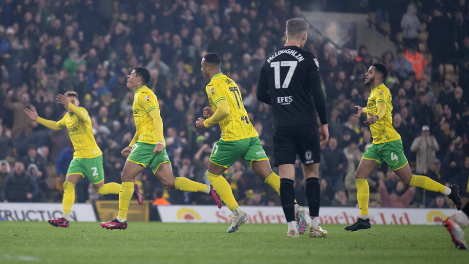 Norwich City ended their long wait for a home win with a 3-1 victory over Hull City in the Sky Bet Championship on Tuesday night.