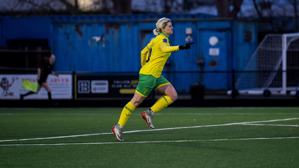 Norwich City Women's Natasha Snelling has been voted by fans as the Blakely player of the Month for March.