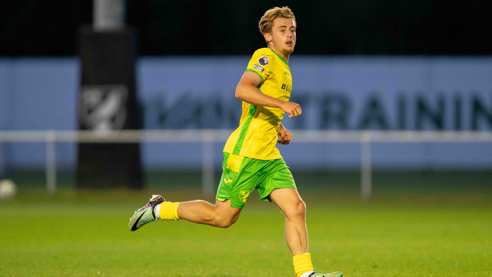 Norwich City Under-21s midfielder Finley Welch has joined Vanarama National League side Boston United on an initial one-month loan.