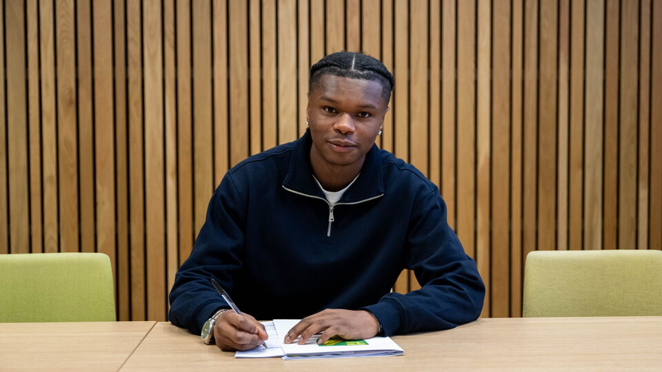 Norwich City have completed the signing of 18-year-old Luke Chukwu from SSE Airtricity Men's Premier Division side St Patrick's Athletic.