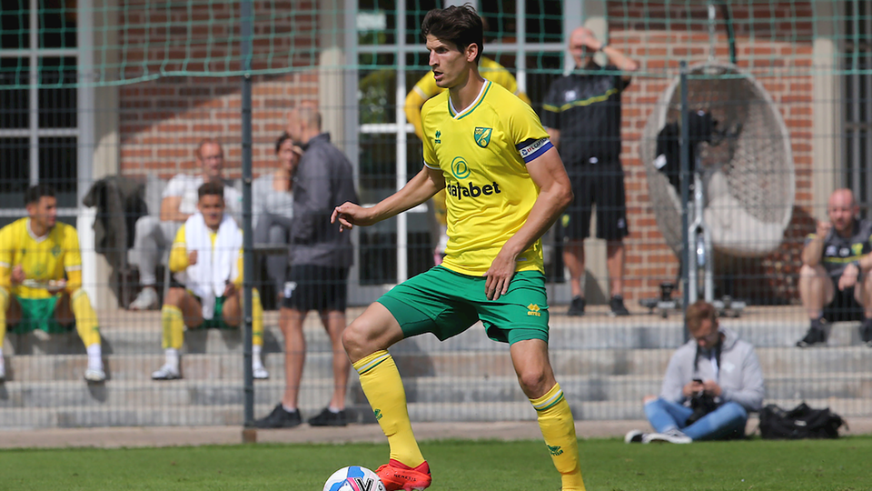 Norwich City defender Timm Klose has completed a season-long loan move to Swiss side FC Basel.