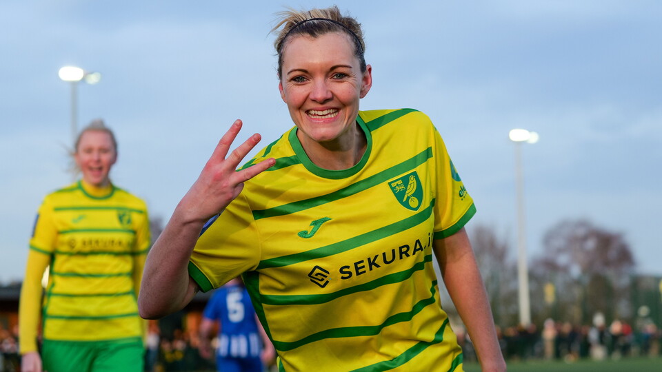 Natasha Snelling has been voted as Norwich City Women's Player of the Month for January, presented by Sekura.id.