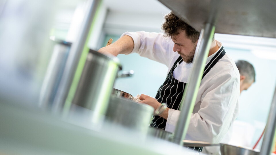 An exciting opportunity has arisen for an enthusiastic candidate to join the back of house catering department at Norwich City in the role of Restaurants Chef de Partie.