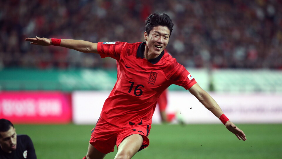 Ui-jo Hwang was on the scoresheet for South Korea on Friday, while Shane Duffy and Adam Idah lost out to Dimitris Giannoulis' Greece.