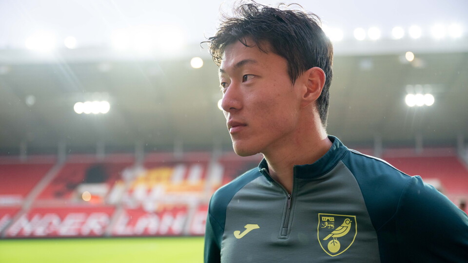 Norwich City striker Hwang Ui-Jo says that the squad need to keep pushing for positive results after suffering a 3-1 defeat against Sunderland in the Sky Bet Championship.