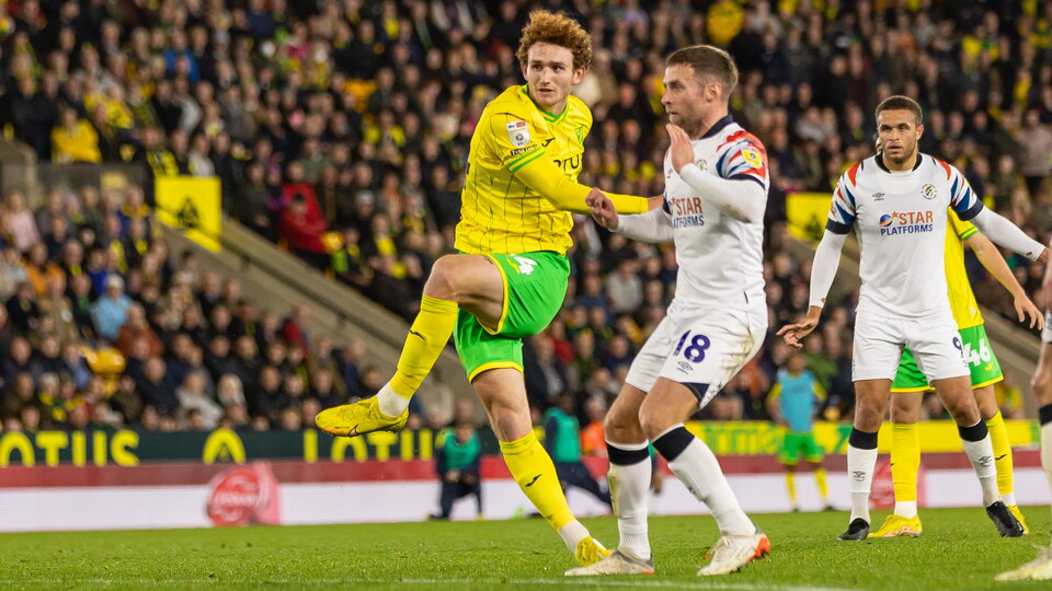 Head coach Dean Smith provided an update on the fitness of Josh Sargent after he was replaced at the break against Luton Town on Tuesday evening.
