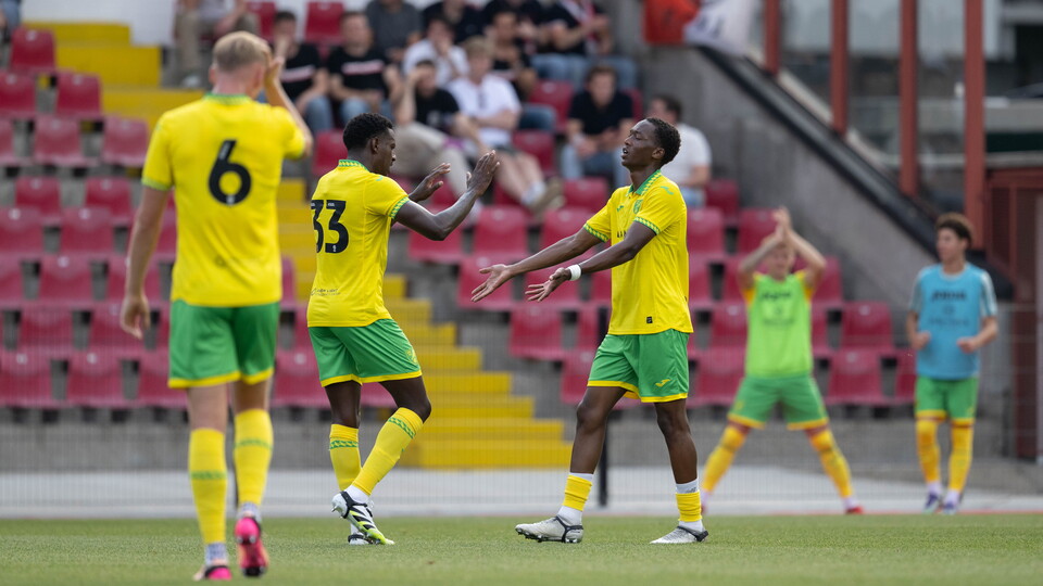 Norwich City were pegged back by a late equaliser from SV Zulte Waregem as they drew with the Belgian Pro League side 1-1 at the Elindus Arena.