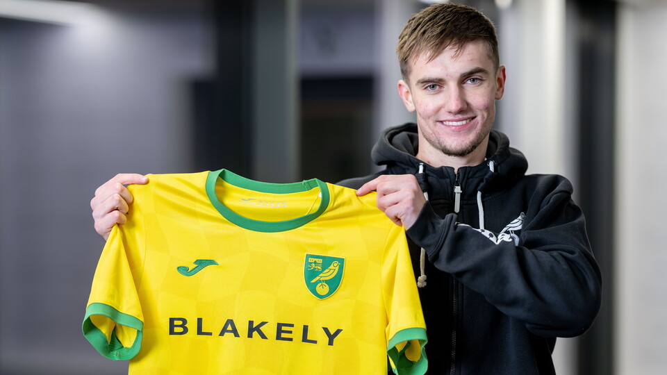 Midfielder Jacob Wright has joined Norwich City on loan from Manchester City for the remainder of the 2024/25 campaign.