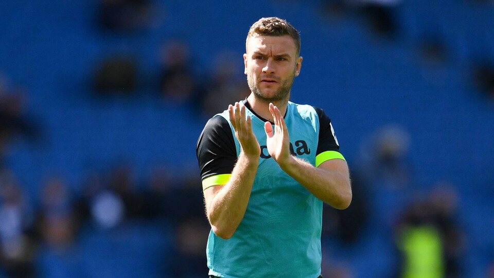 Ben Gibson says he and his Norwich City teammates will be targeting a strong and resolute performance against Burnley on Sunday.