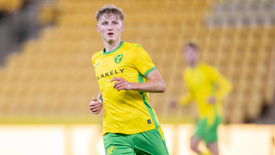 Norwich City Under-21s are on their travels on Monday evening, as they face their Reading counterparts at the Select Car Leasing Stadium.