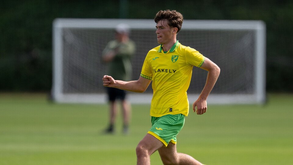 Norwich City Under-18s earned a well-fought point away to Chelsea, drawing 0-0 at Cobham Training Centre.