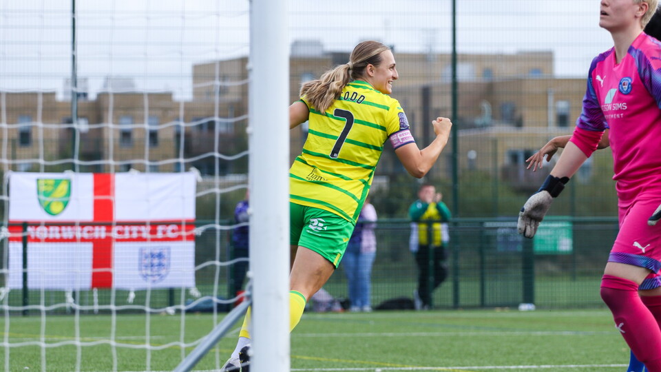 The Canaries put on a vintage away display to emerge 5-1 victors over Actonians on Sunday with goals from Megan Todd, Lauren Tomlinson, Katie Knights and Olivia Cook.