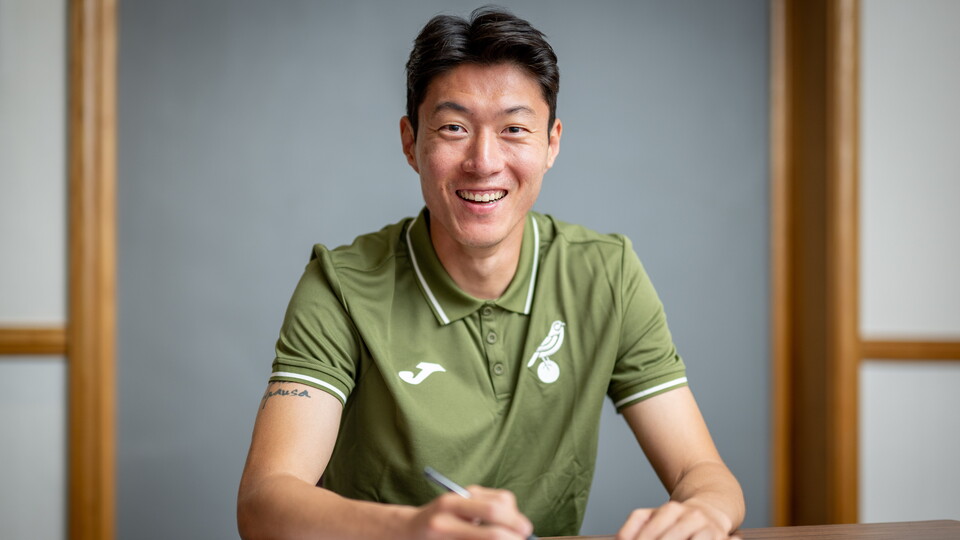 Norwich City's deadline day loan signing Ui-Jo Hwang is excited at the prospect of linking up with David Wagner's men.