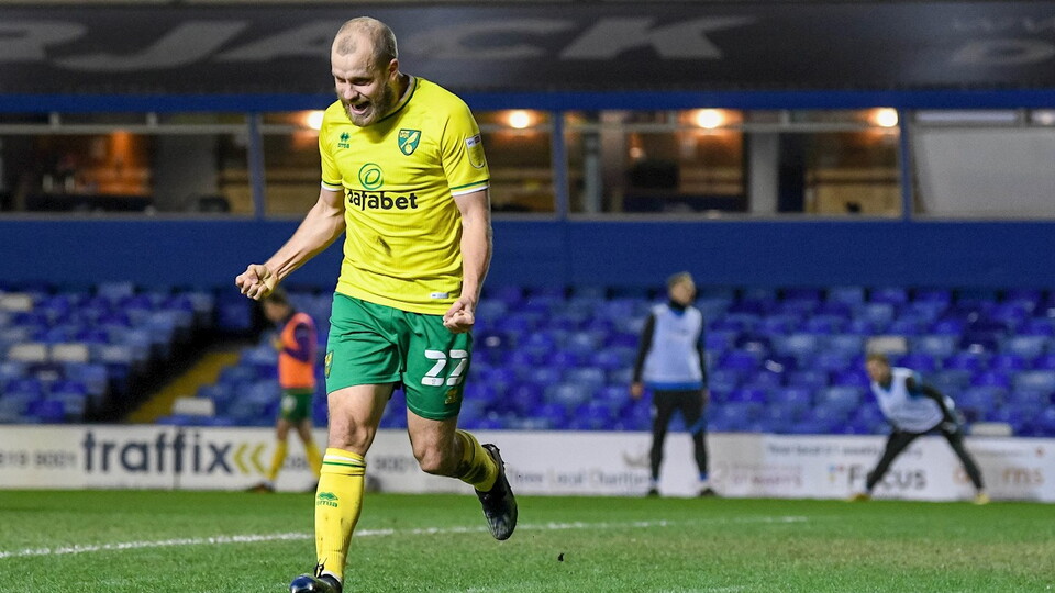 Norwich City made it four league wins in a row after their 3-1 win over Birmingham City on Tuesday night.