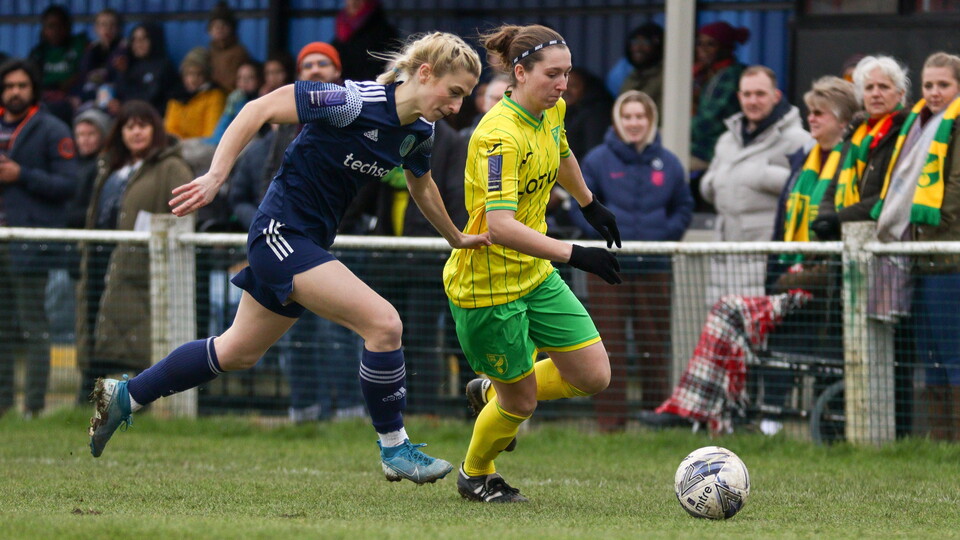 The Canaries lost just their second league match of the season on Sunday afternoon after defeat to a defensively resilient and clinical counter-attacking London Seaward side in East London in the FAWNL Division One South East.