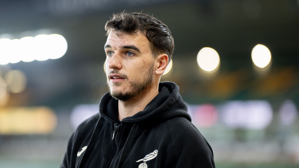 Norwich City head coach Johannes Hoff Thorup gave insight into the latest squad injuries and availabilities, as well as his thoughts on Borja Sainz's suspension.