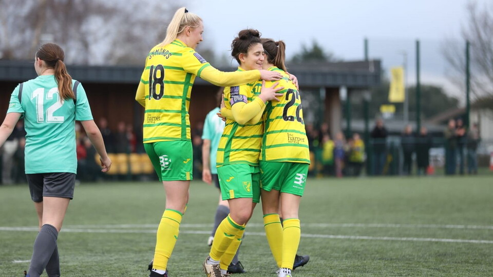 Norwich City Women soared into the Harrod Sport Women’s Cup final with a resounding 7-0 victory over Mulbarton Wanderers at The Nest.