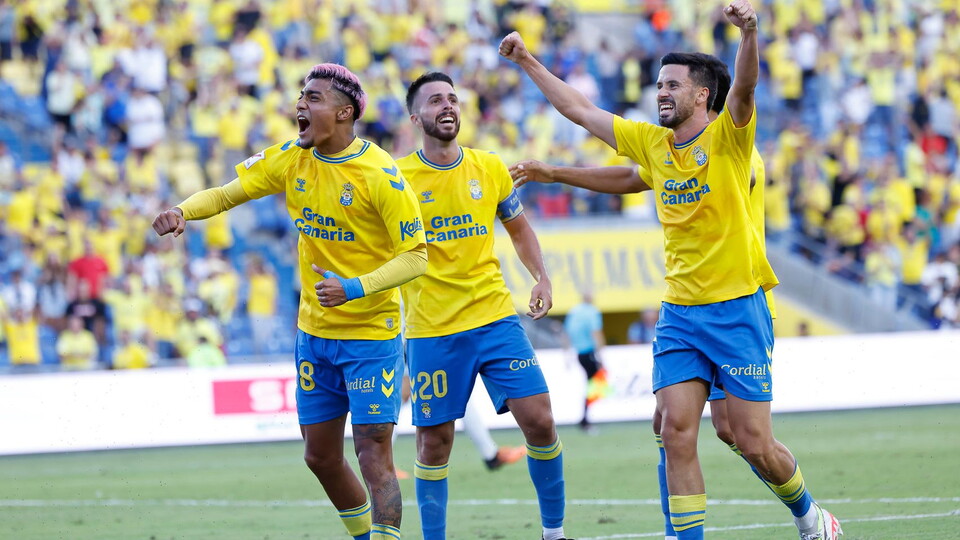 The Lion & Castle plays host to a live screening of Unión Deportiva Las Palmas v Atlético Madrid in La Liga next Friday evening (November 3).
