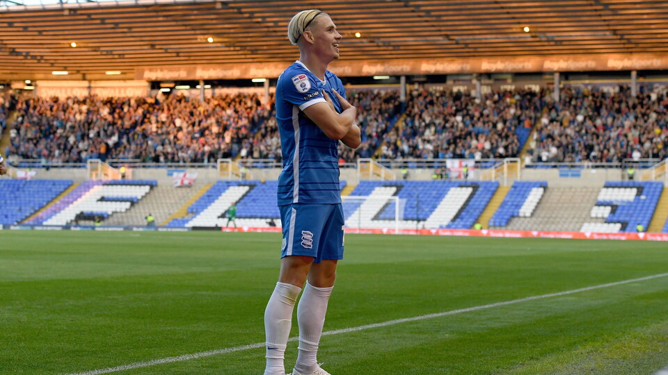 Przemysław Płacheta scored the second goal of Birmingham City’s 2-1 win at home to Huddersfield Town on Friday night, contributing to the Blues first win of the season in the Sky Bet Championship.