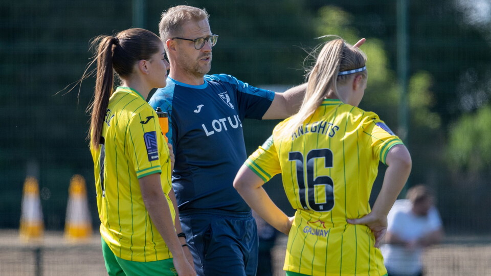 Shaun Howes' Norwich City Women will hope to earn back-to-back wins this weekend in an FAWNL Division One South East fixture at home against Cambridge United.