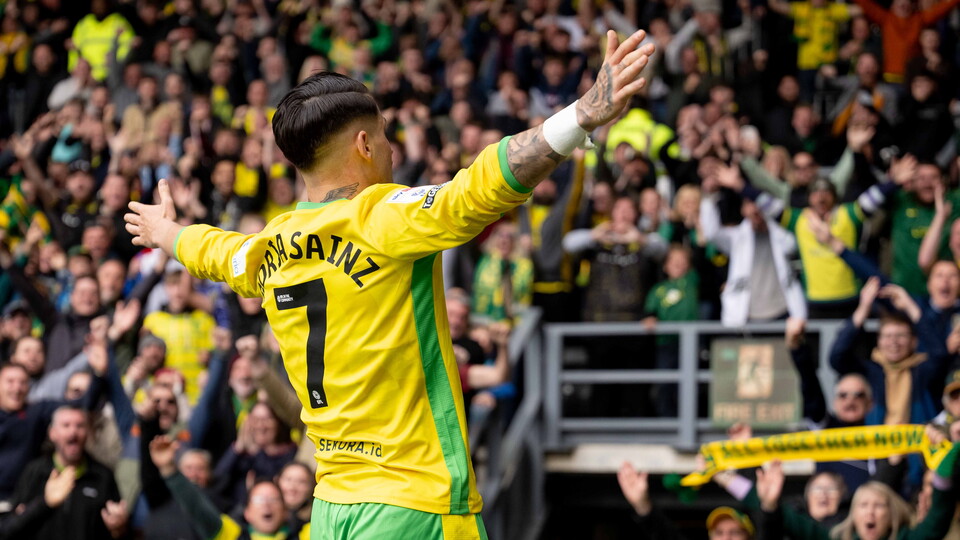 Borja Sainz has yet again added to his September 2024 collection, this time named as the PFA Fans' Championship Player of the Month.