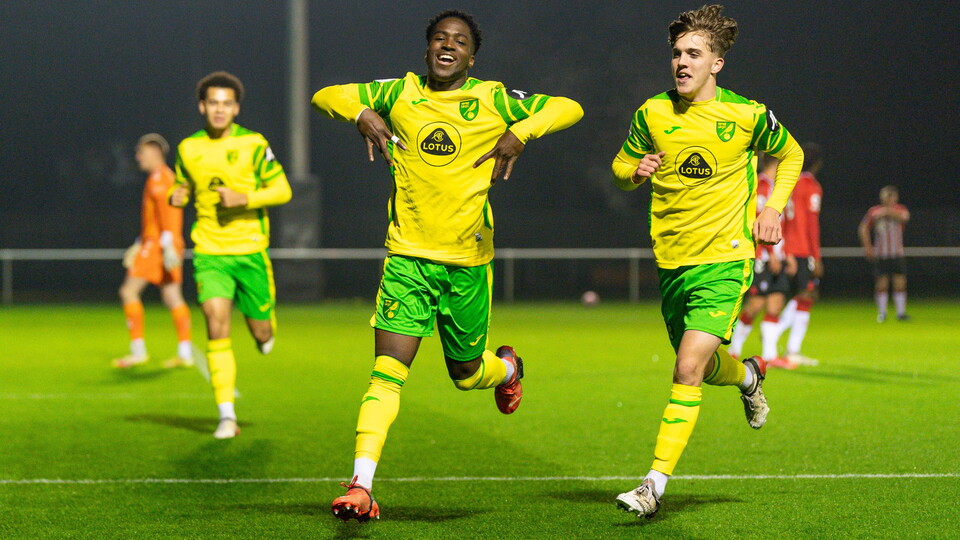 Norwich City's Under-23s produced an impressive first-half performance to beat Southampton Under-23s 4-3 in the Premier League 2 Division Two on Friday.