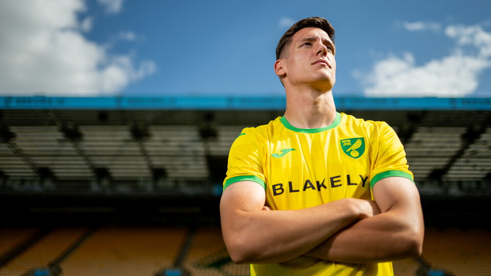 Norwich City have completed the signing of Croatian forward Ante Crnac for an undisclosed fee.