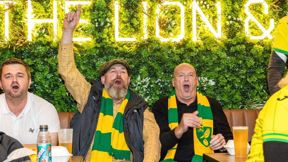 Norwich City’s Friday night clash with Hull City will be screened live in The Lion & Castle pub at Carrow Road.