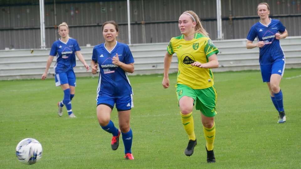 Norwich City Women put in an improved performance away at London Seaward in South East Division One but still fell to their second loss of the season.