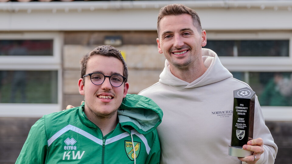 Norwich City captain Kenny McLean was presented with his PFA Community Champion Award for the 2025/26 season during a special visit to Norwich City Community Sports Foundation’s Realising Potential programme at The Nest on Tuesday, May 19. 